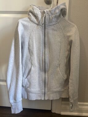 Women 8 grey lululemon scuba zip hoodie